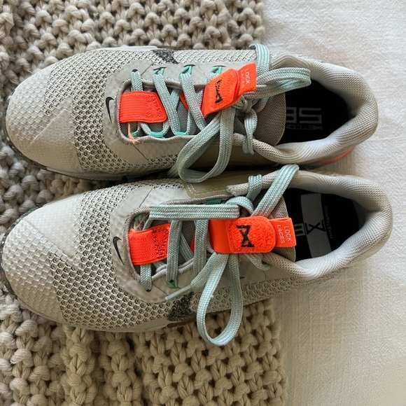 Nike Women’s Metcon 7 - Picture 2 of 4